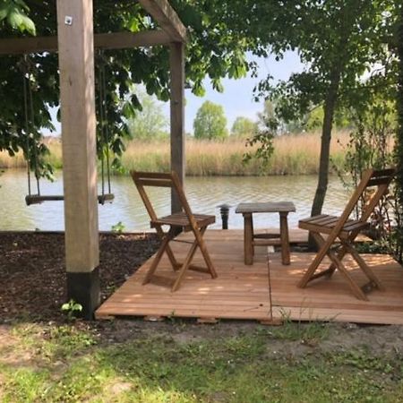 Villa Gezellige Pipo Met Grote Schommel Aan Het Water à Medemblik Extérieur photo