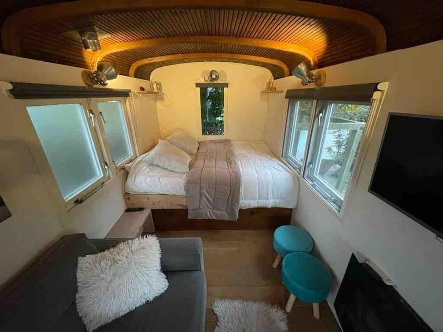 Villa Gezellige Pipo Met Grote Schommel Aan Het Water à Medemblik Extérieur photo