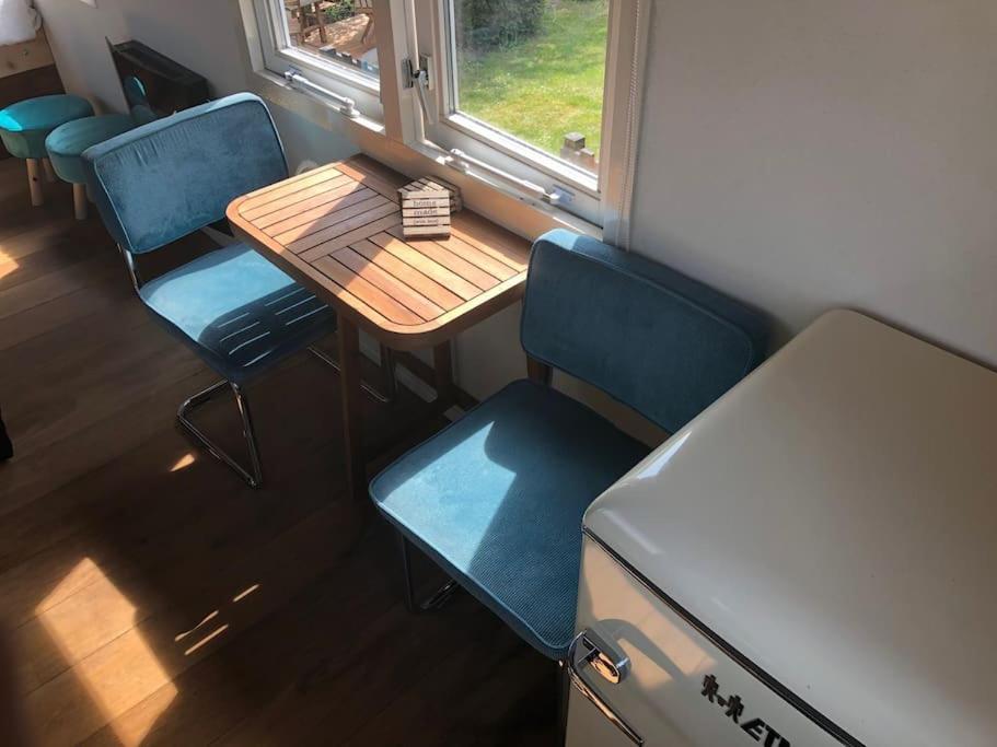 Villa Gezellige Pipo Met Grote Schommel Aan Het Water à Medemblik Extérieur photo