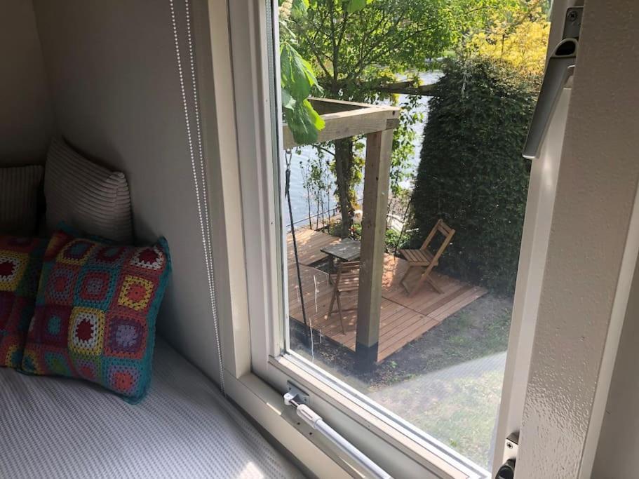 Villa Gezellige Pipo Met Grote Schommel Aan Het Water à Medemblik Extérieur photo